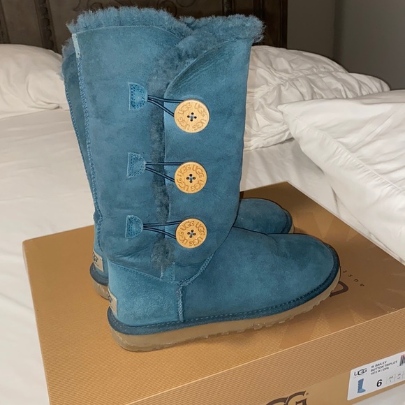 UGG Teal Blue Tall Bailey Button - Picture 1 of 5